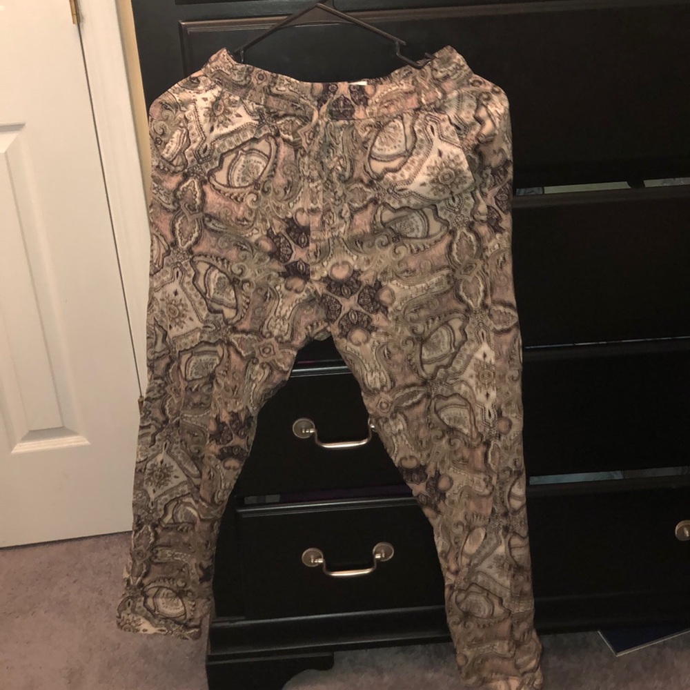 Patterned pants
